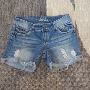 Rue 21 Distressed Jean Shorts, Women's Size Curvy 11/12, Blue/White